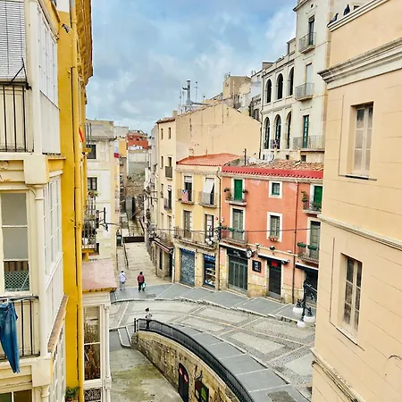 Trinquet Vell Historic Center Largas