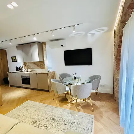 Trinquet Vell Historic Center Largas Таррагона